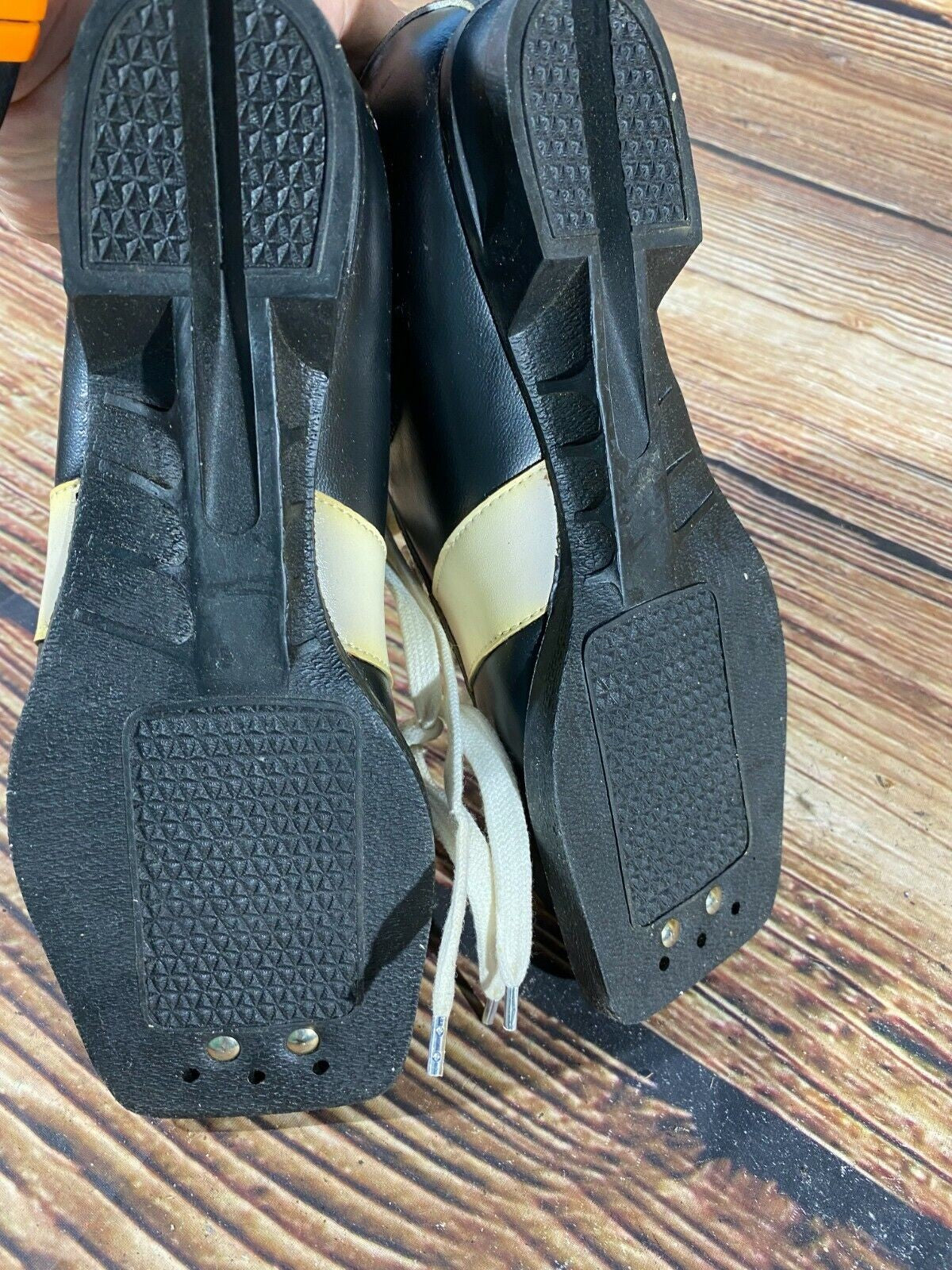 Botas Cross Country Ski Boots Backcountry 75mm NN EU 37 US 5 Vintage 1677