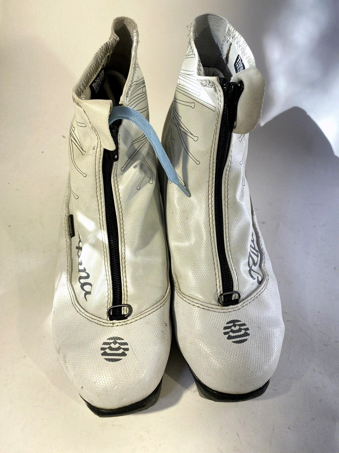 Alpina EVE28G Nordic Cross Country Classic Ski Boots Size EU39 US7 for NNN (41)
