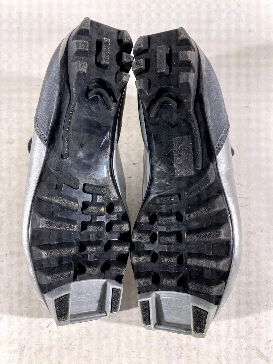 Alpina T10 Nordic Cross Country Classic Ski Boots Size EU38 US6 for NNN 174