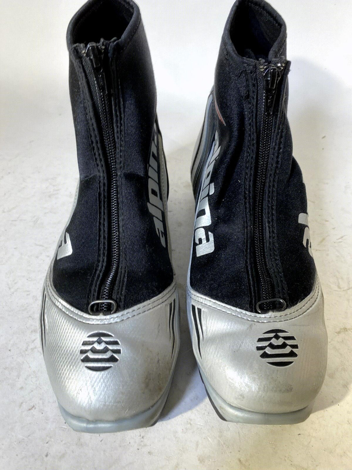 Alpina ST10 Nordic Cross Country Classic Ski Boots Size EU41 US8 for NNN 152