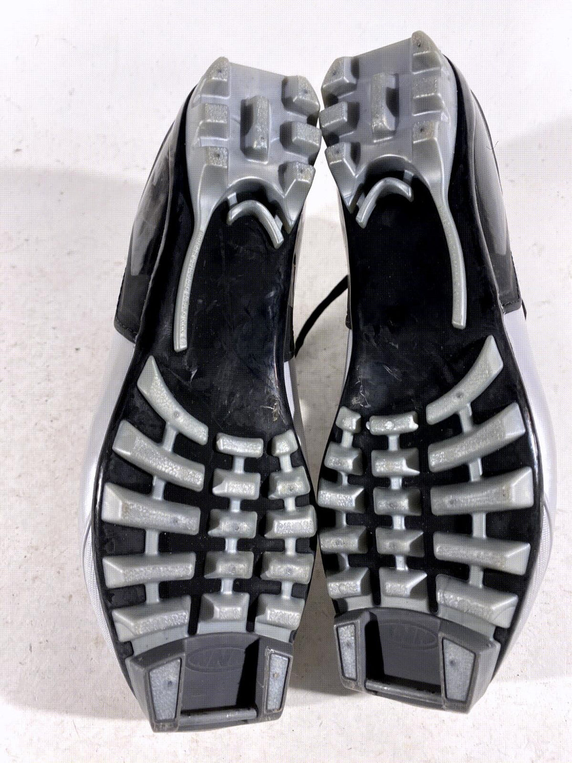 Fischer XC Touring Nordic Cross Country Ski Boots Size EU42 US9 NNN 383