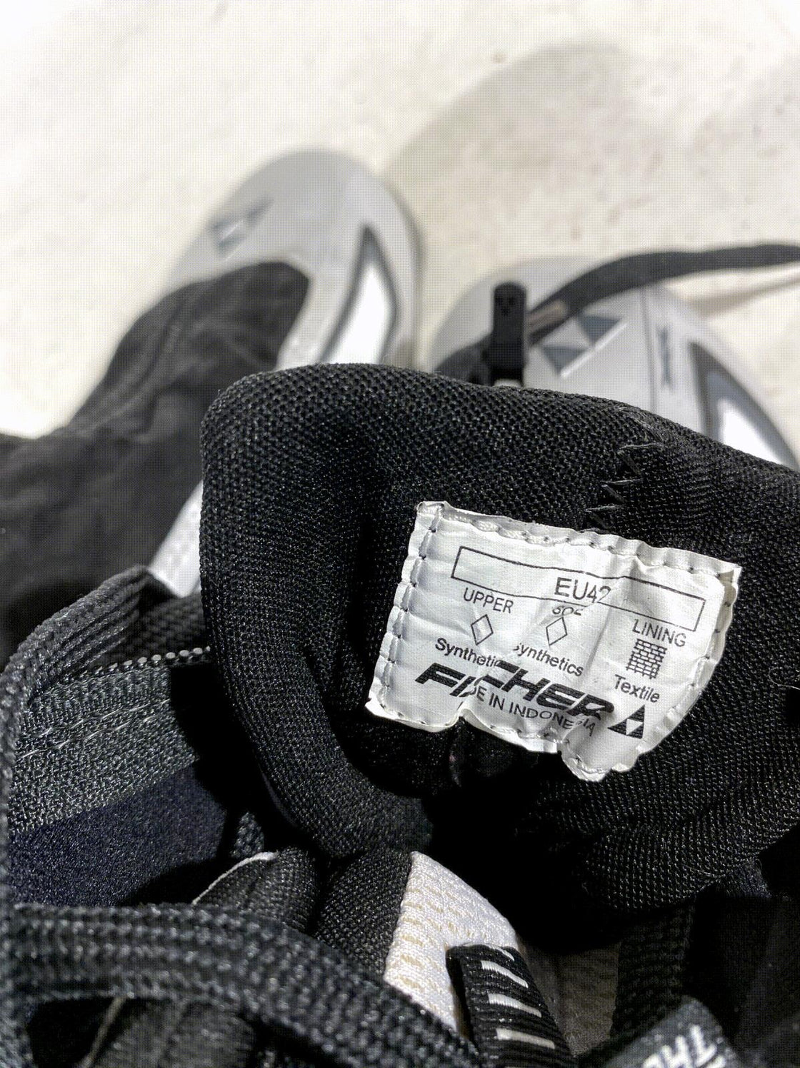 Fischer XC Touring Nordic Cross Country Ski Boots Size EU42 US9 NNN 383