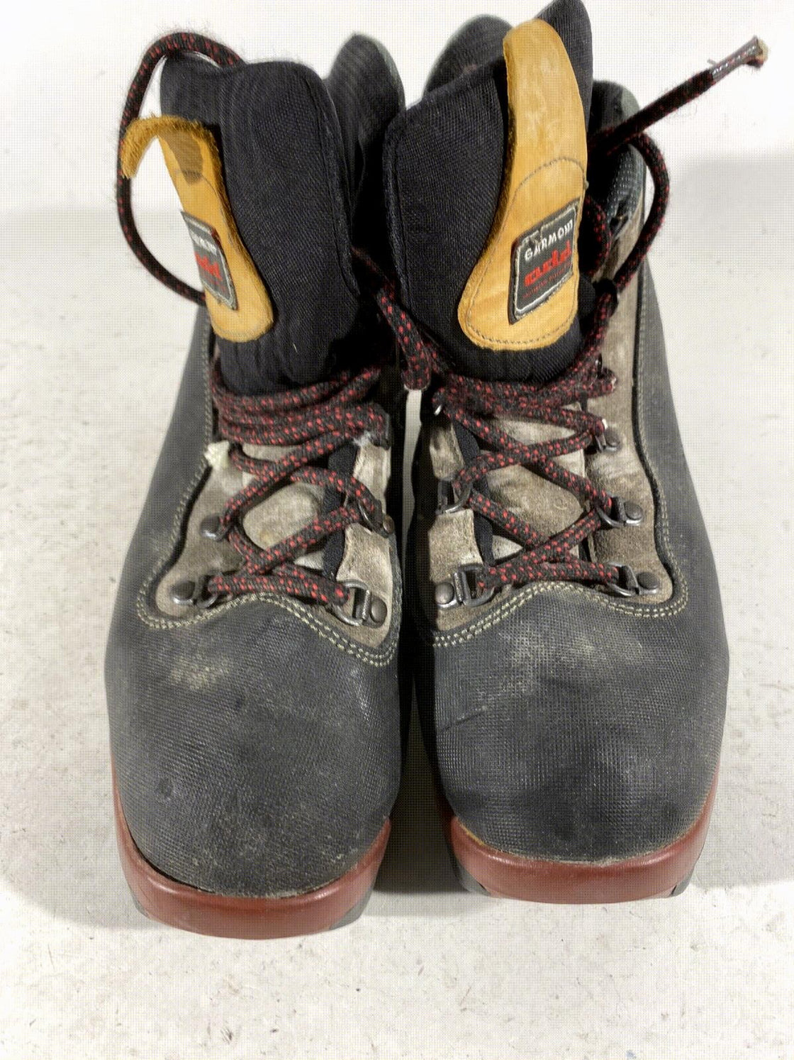 Garmont Touring Backcountry Cross Country Ski Boots Size EU43 US9.5 NNN BC 425