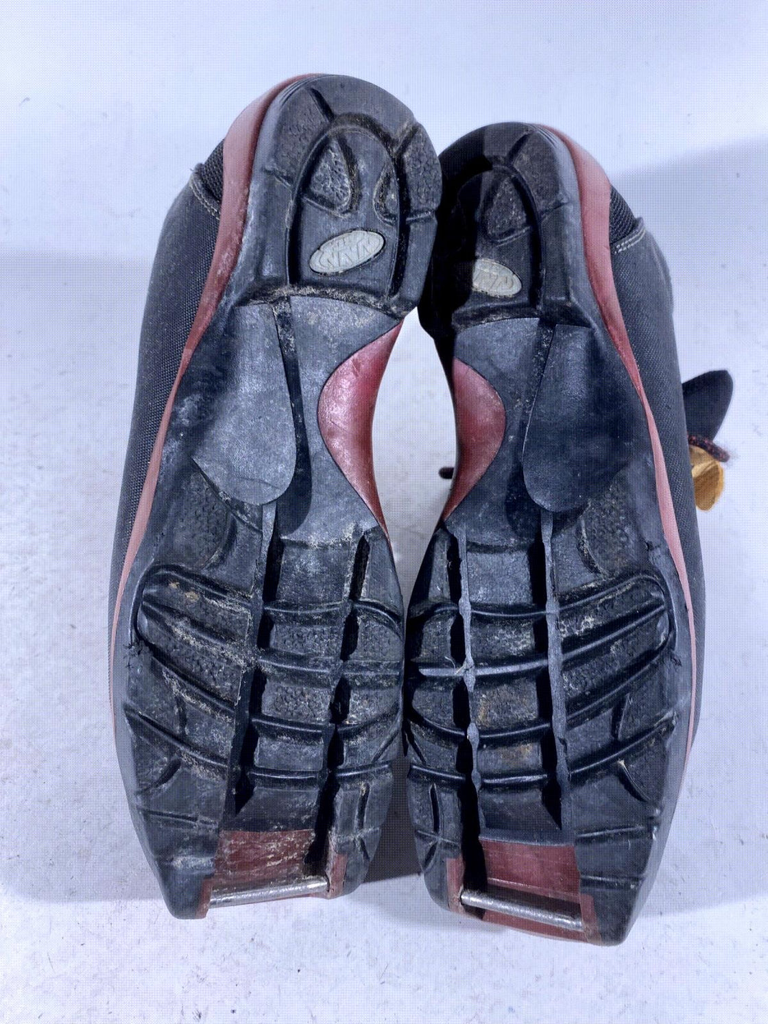 Garmont Touring Backcountry Cross Country Ski Boots Size EU43 US9.5 NNN BC 425