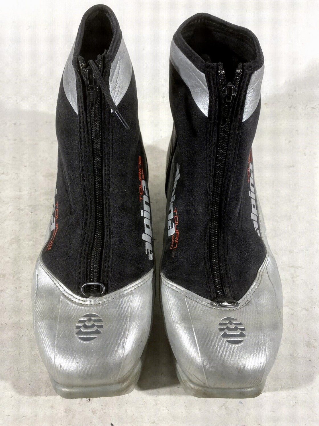 Alpina ST10 Nordic Cross Country Classic Ski Boots Size EU40 US7.5 for NNN 460