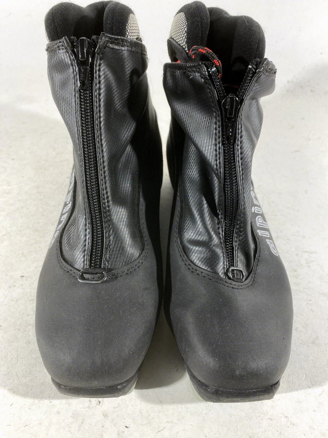 Alpina T8 Nordic Cross Country Classic Ski Boots Size EU38 US6 for NNN 351