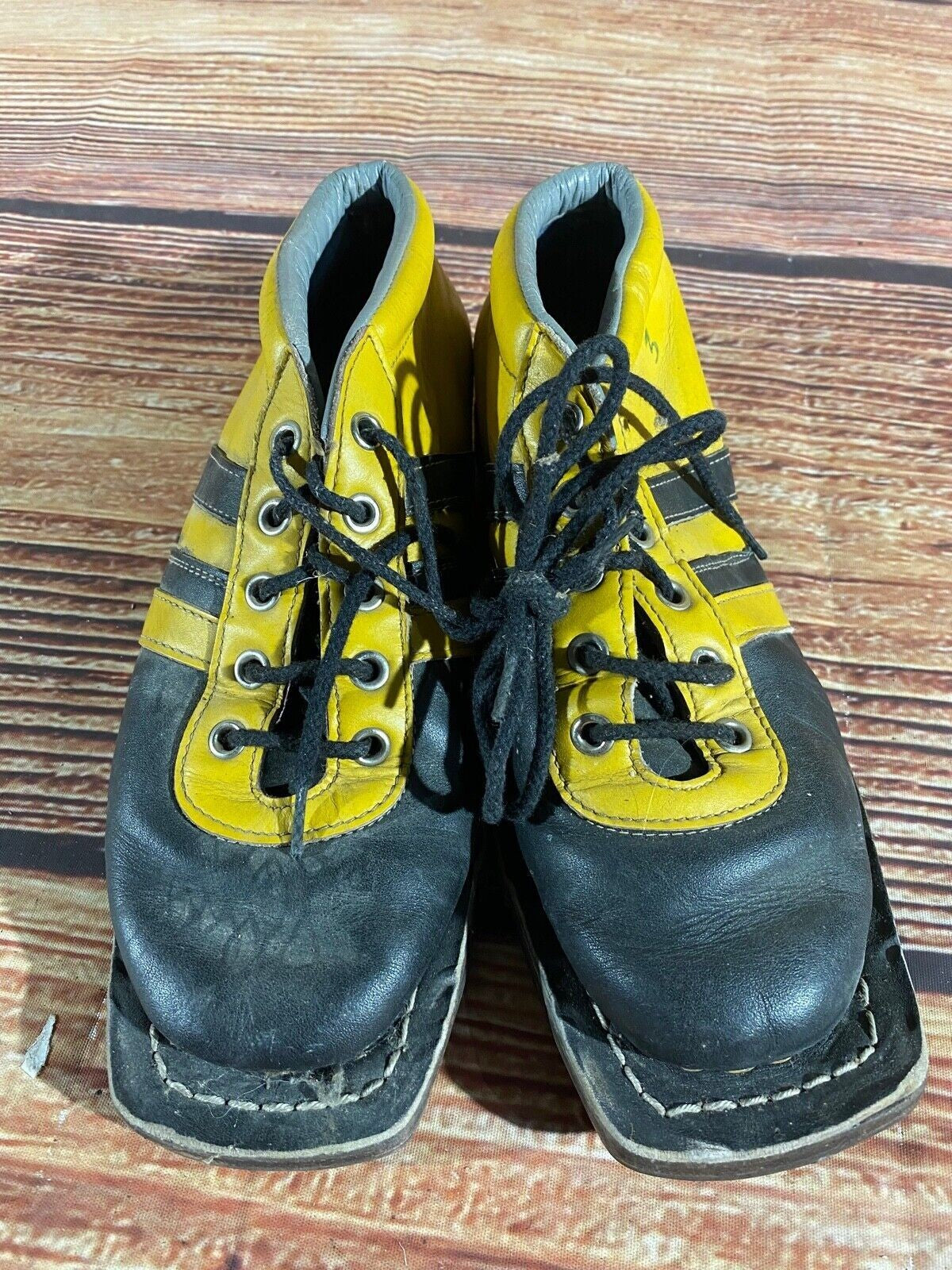 Cross Country Ski Boots Backcountry 75mm NN EU 40 US 7 Vintage 255mm 1734