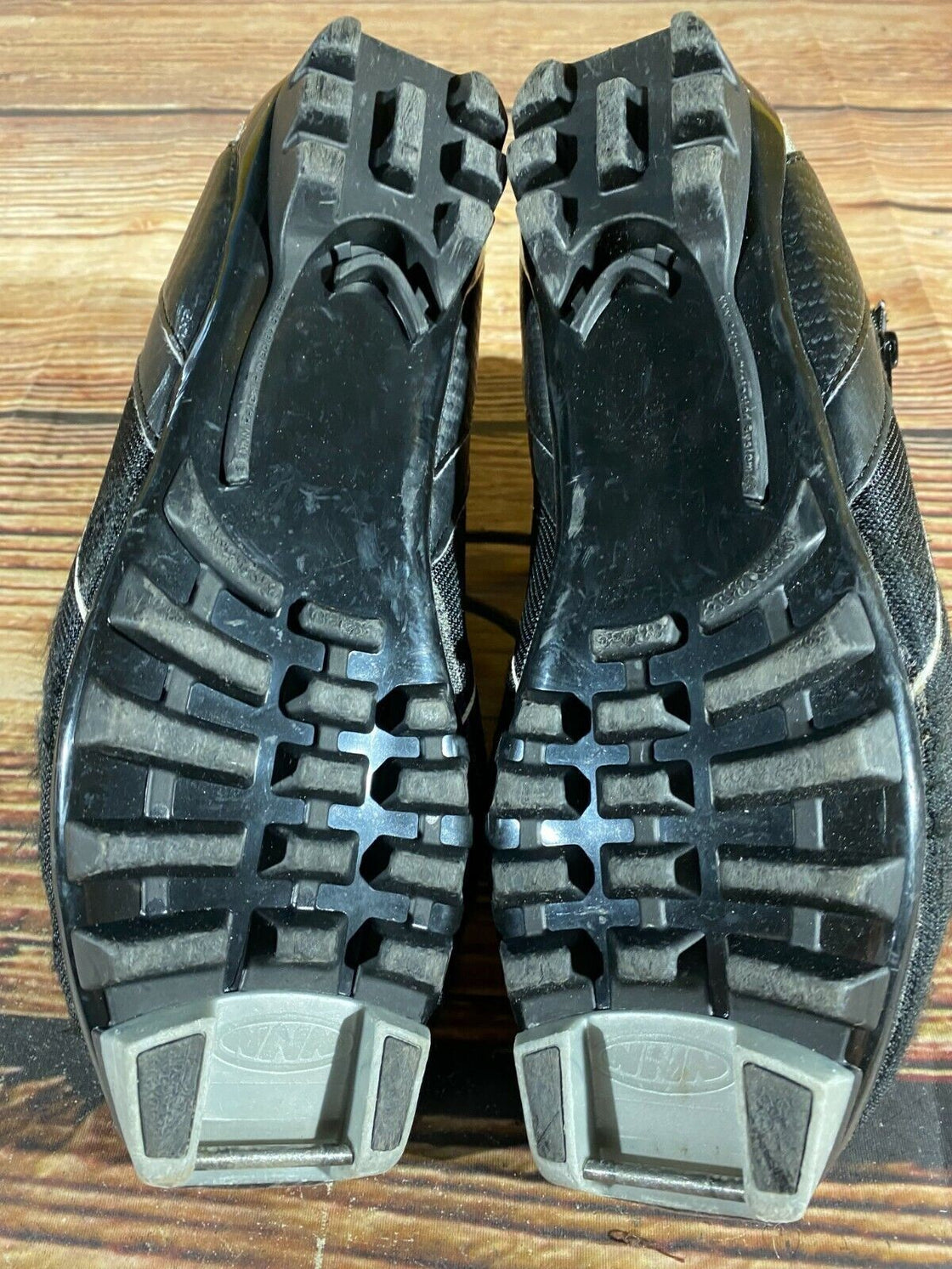 Madshus CT100 Nordic Cross Country Ski Boots Size EU39 US6 NNN Rottefella 2678