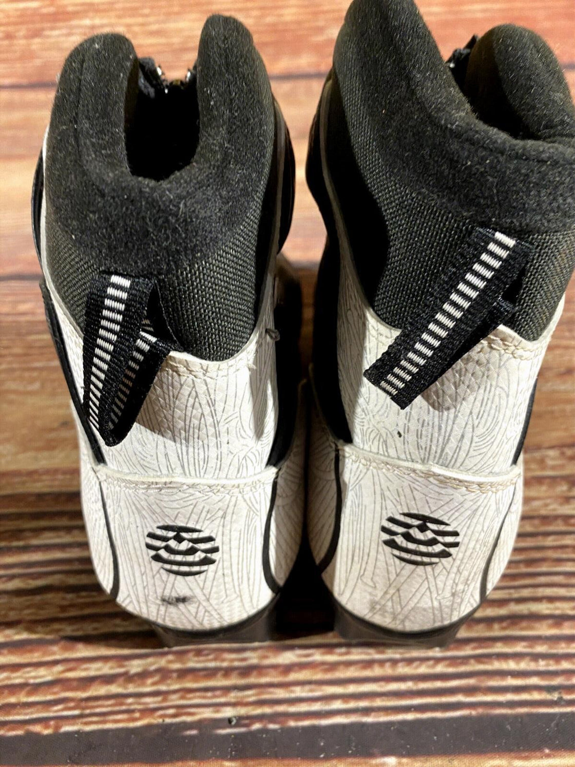 Alpina T5 Eve Nordic Cross Country Ski Boots Size EU38 US6 for NNN 2868