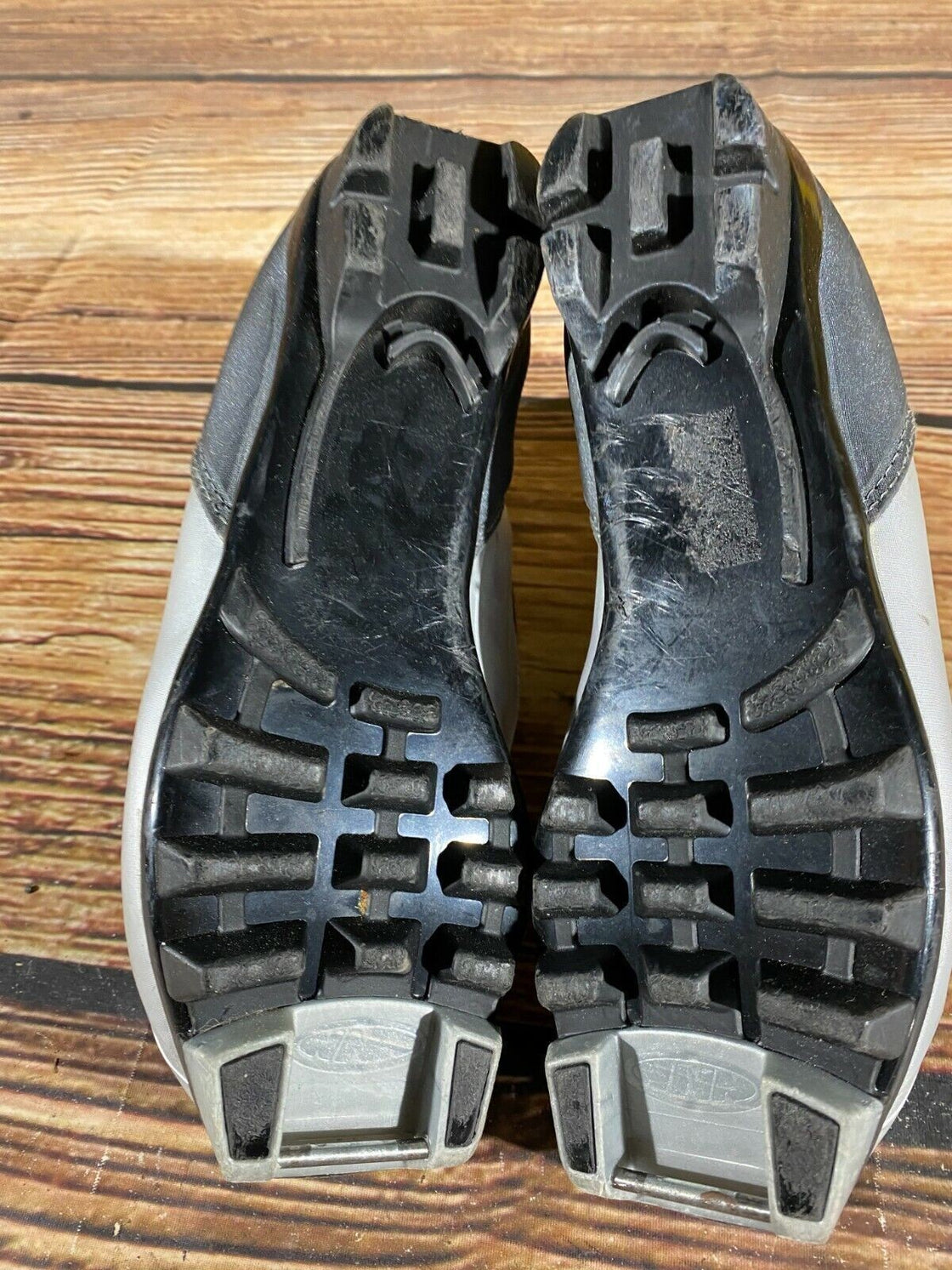 Alpina T10 JR Nordic Cross Country Ski Boots Size EU35 US3.5 NNN bindings 3091