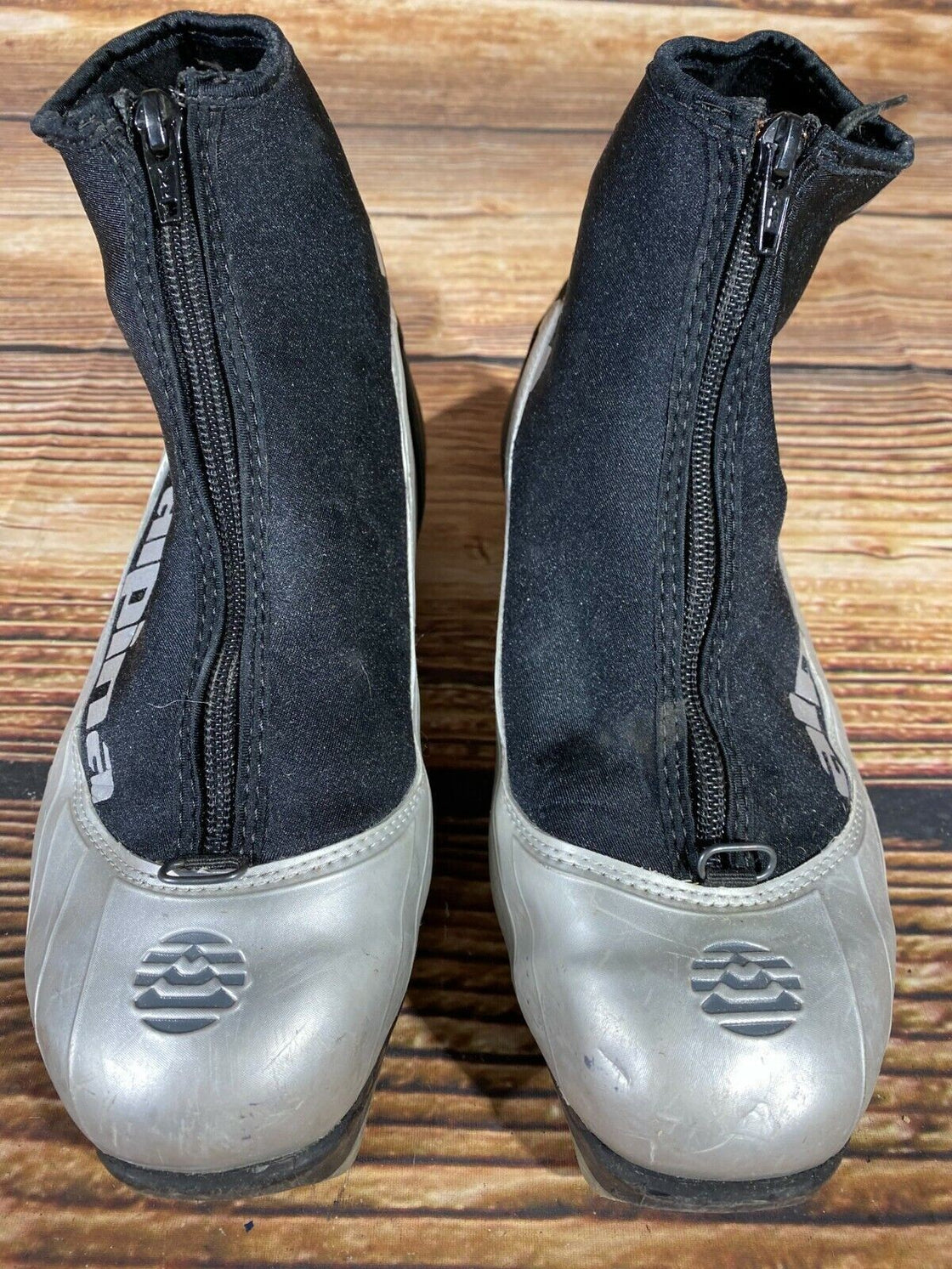 Alpina T10 Cross Country Ski Boots Classic Size EU40 US7.5 NNN Rottefella 3067