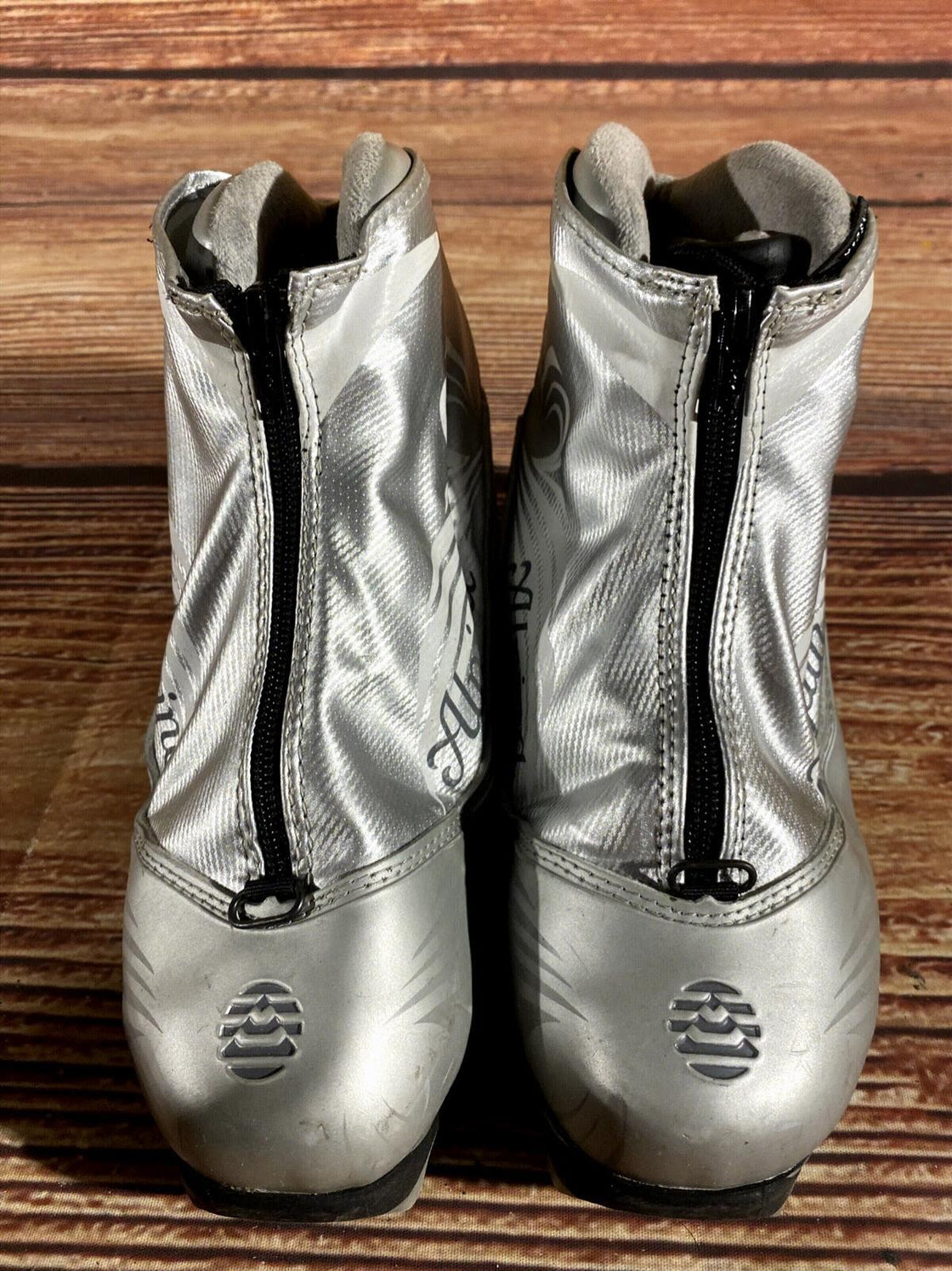 Alpina Eve28G Nordic Cross Country Ski Boots Size EU38 US6 for NNN 3139