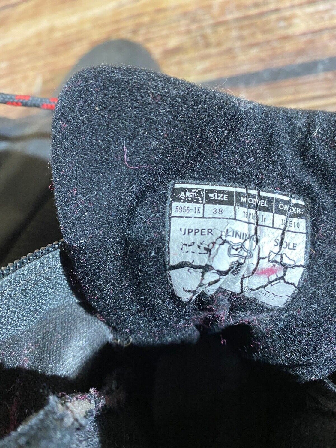 T5jr Nordic Cross Country Ski Boots Size EU38 US6 for NNN 3179