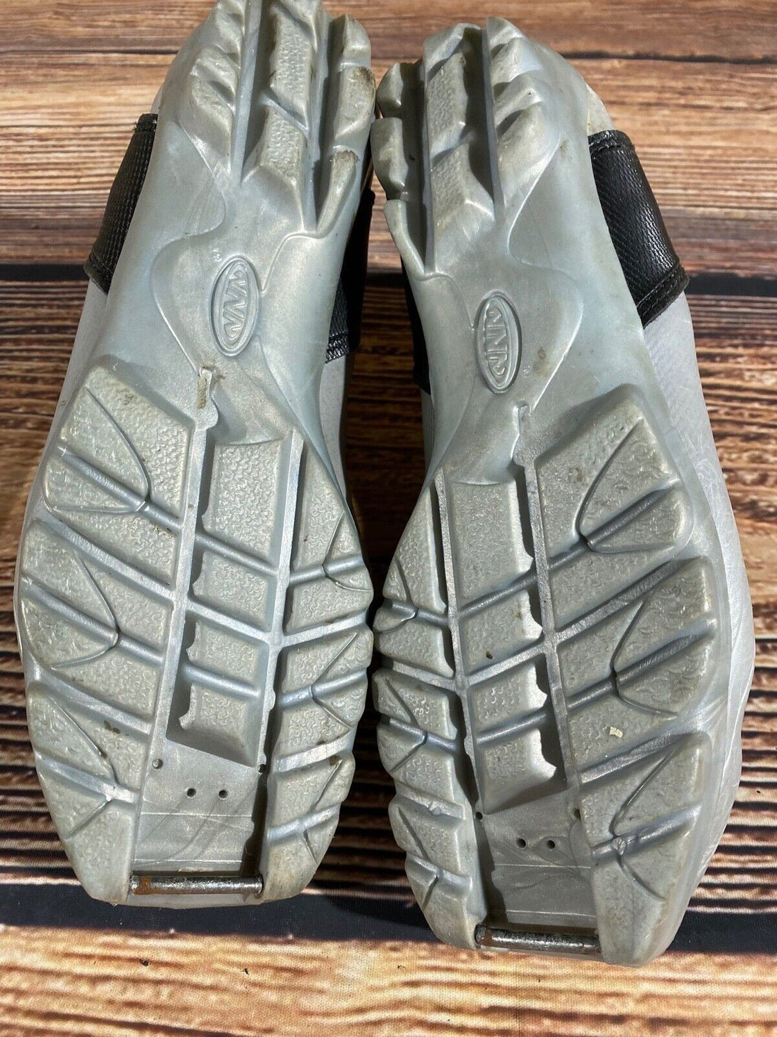 Alpina ST10jr Nordic Cross Country Ski Boots Size EU38 US6 for NNN 3173