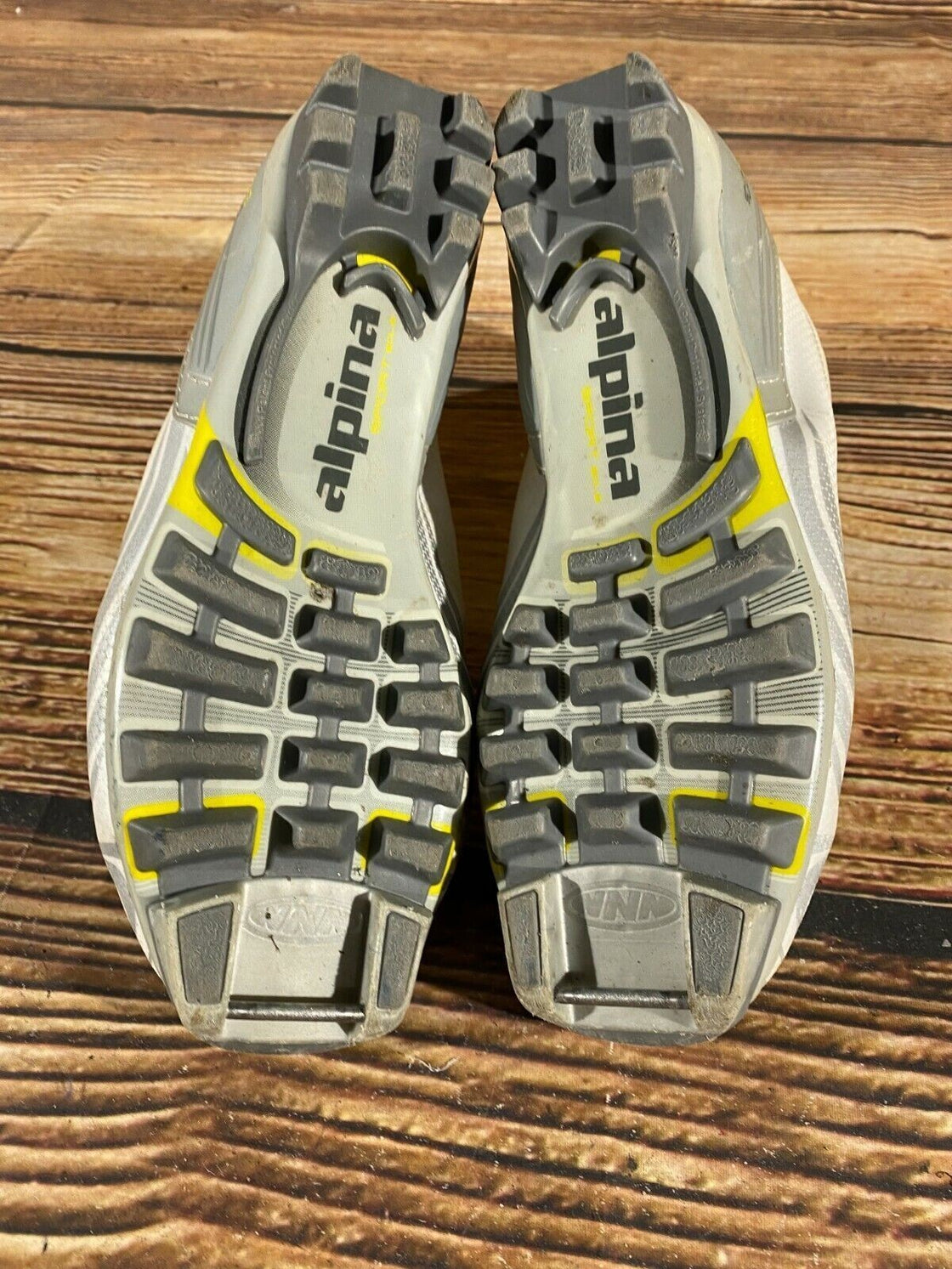 Alpina Eve20S Nordic Cross Country Ski Boots Size EU39 US7 NNN bindings 3166