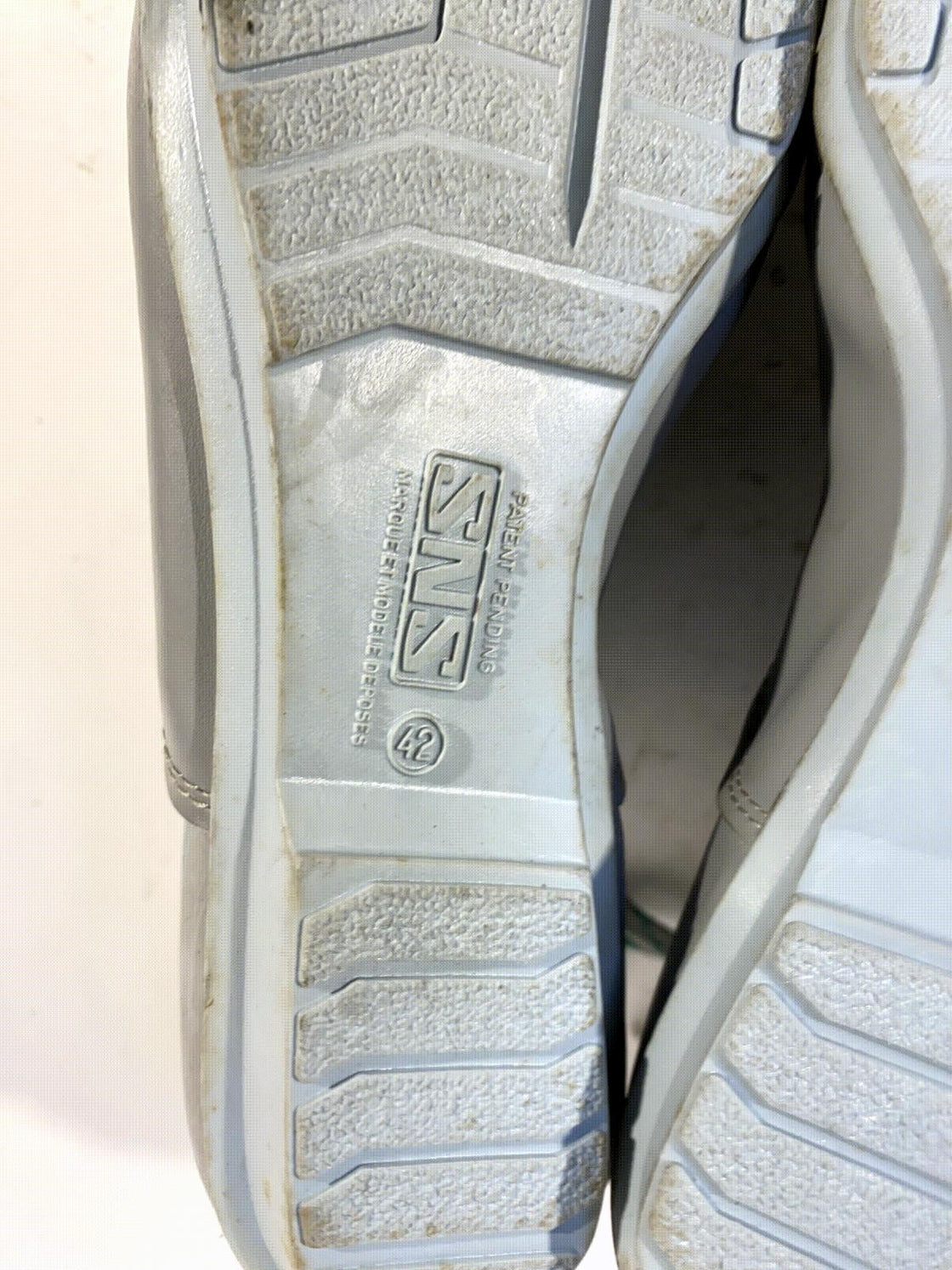 SALOMON SR301 Nordic Cross Country Ski Boots Size EU42 US8.5 SNS Old Profile 137