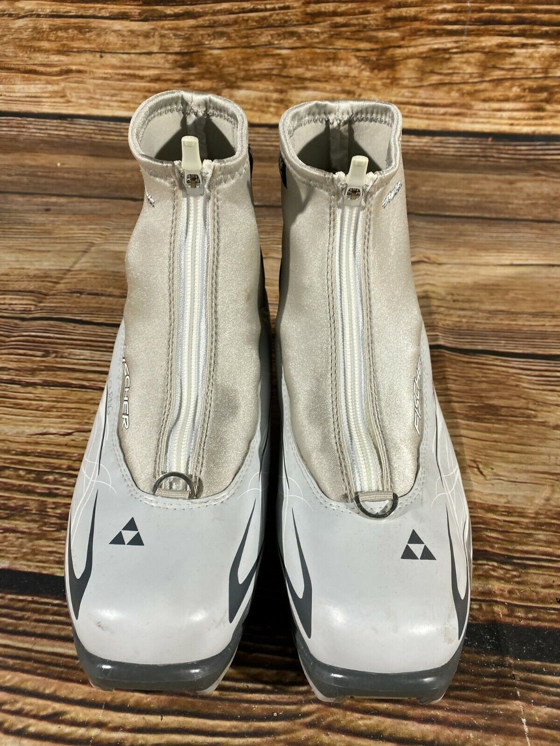 Fischer XC Touring Nordic Cross Country Ski Boots Size EU41 US8 NNN 1307