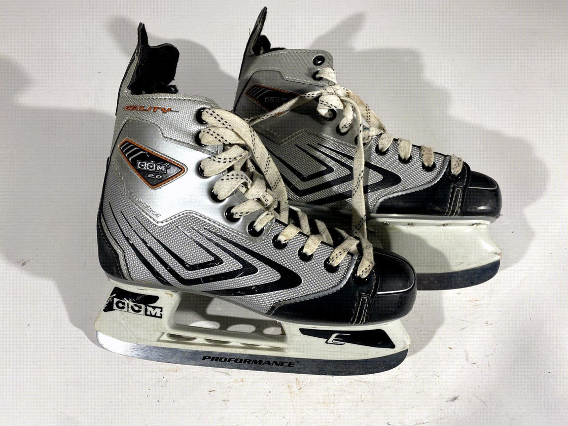 CCM 2.0 Ice Skates for Ice Hockey Shoes Unisex Size US8 EU41 Mondo 260 IS89