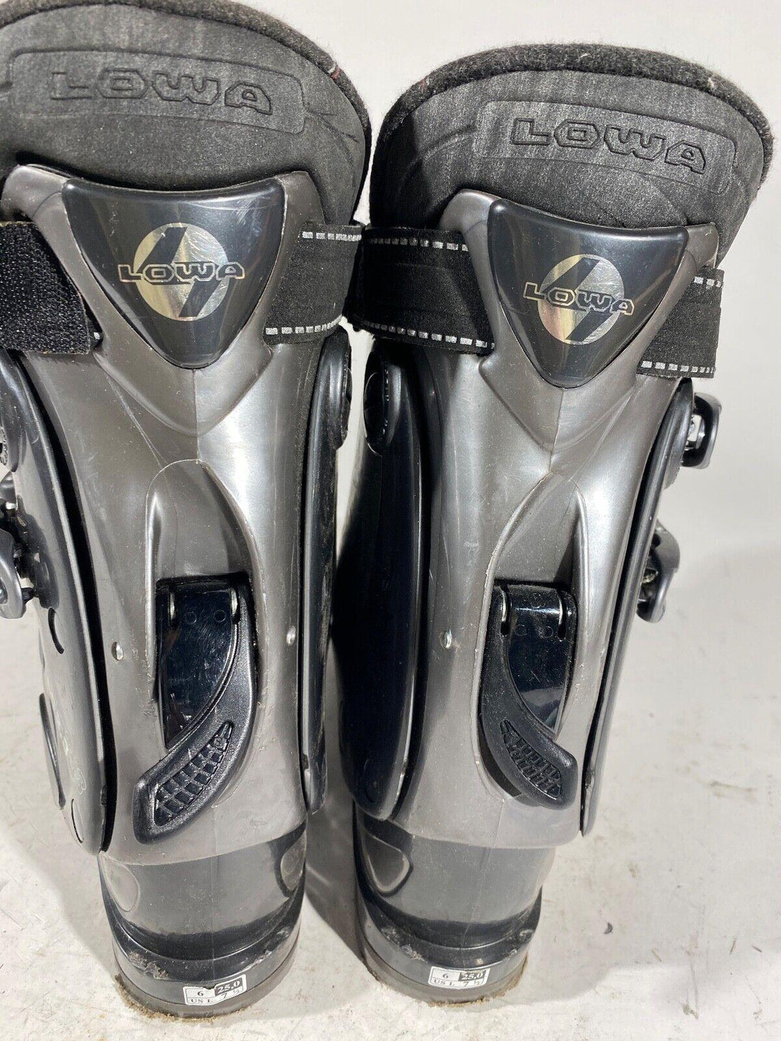 LOWA Alpine Ski Boots Downhill Size Mondo 254 mm, Outer Sole 290 mm DH116