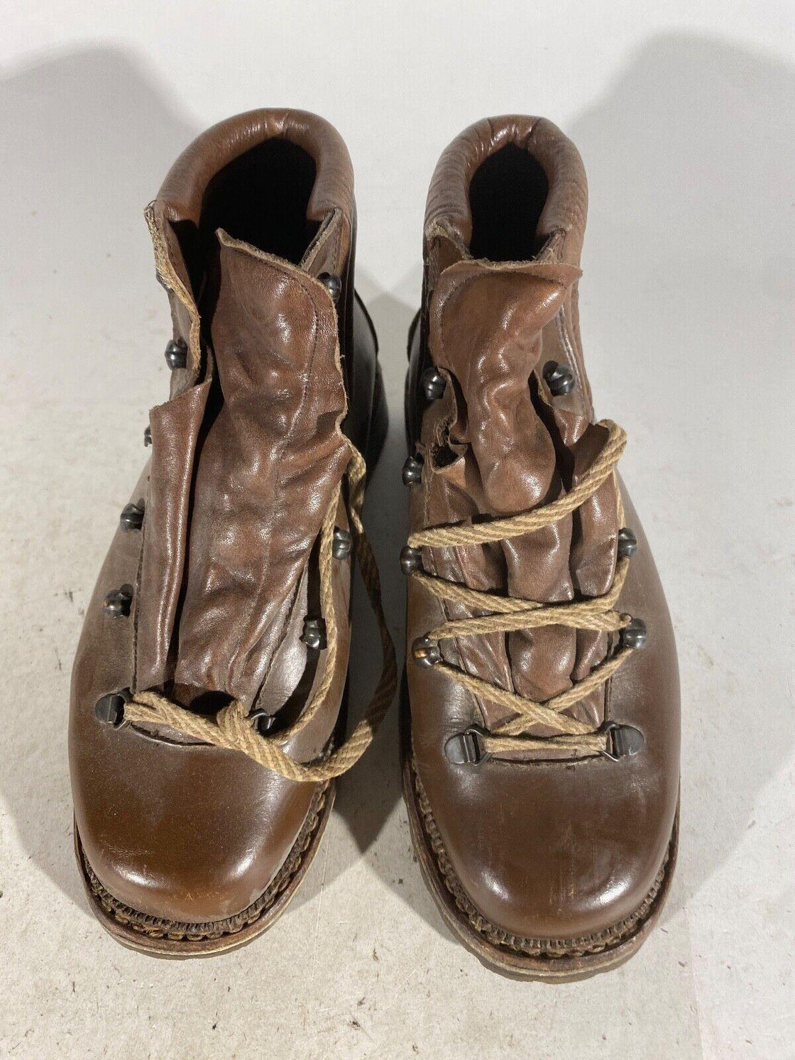 Skywalk Hiking Boots Trekking Shoes Size US5 UK4 Mondo 240 KL201