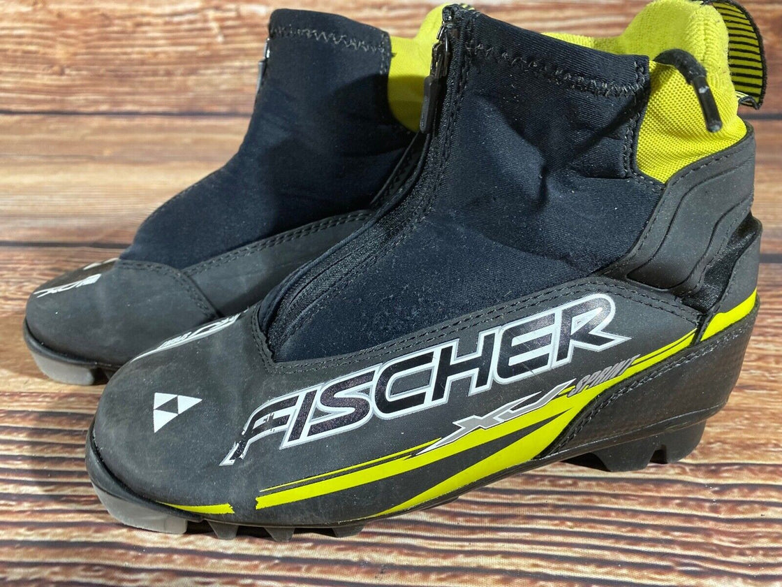 Fischer XJ Sprint Kids Cross Country Ski Boots Size EU35 US3.5 NNN F-565