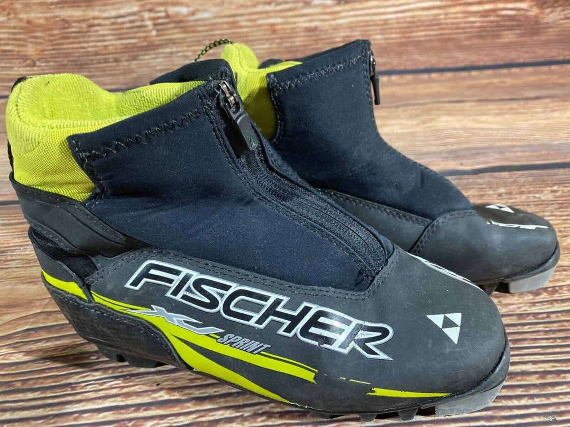 Fischer XJ Sprint Kids Cross Country Ski Boots Size EU35 US3.5 NNN F-565