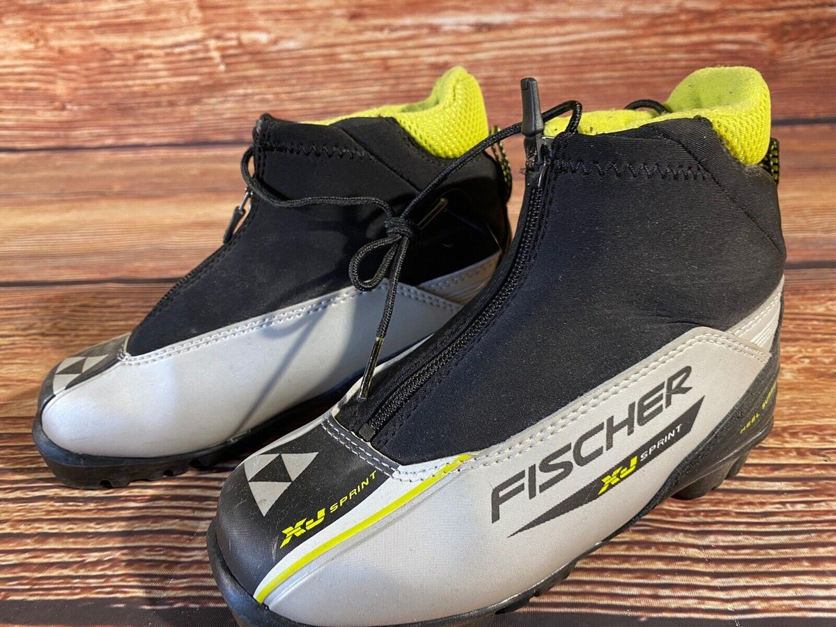 Fischer XJ Sprint Cross Country Ski Boots Classic NNN EU 33 US 2 Kids F-628