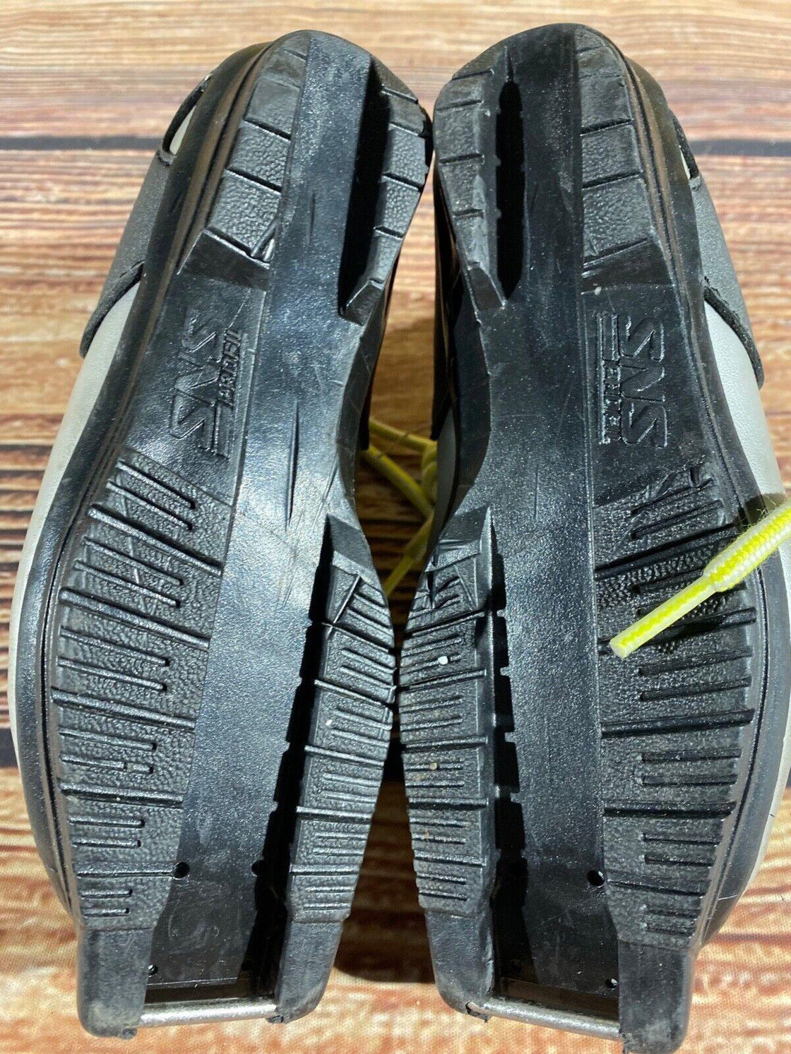 Fischer Kids Cross Country Ski Boots Size EU30 US12 SNS Profil F-577