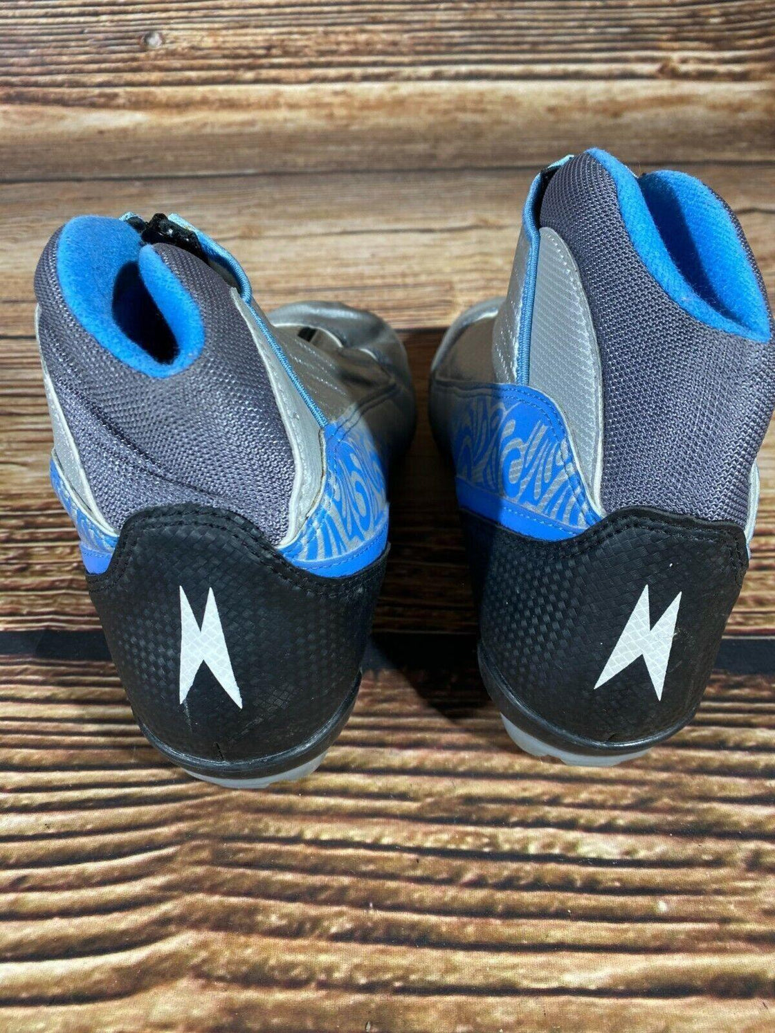 Madshus NX6 Cross Country Ski Boots Size EU39 US7 NNN Binding 1947