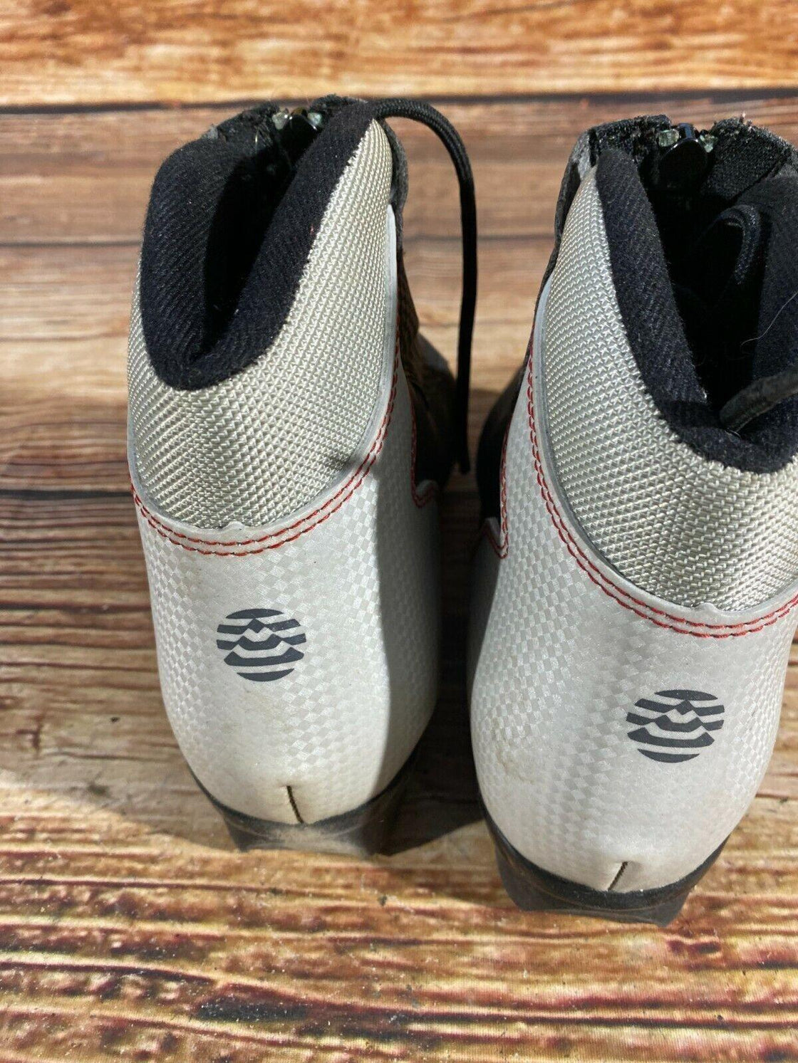 Alpina Touring Nordic Cross Country Ski Boots Size EU36 US4.5 NNN bindings 757