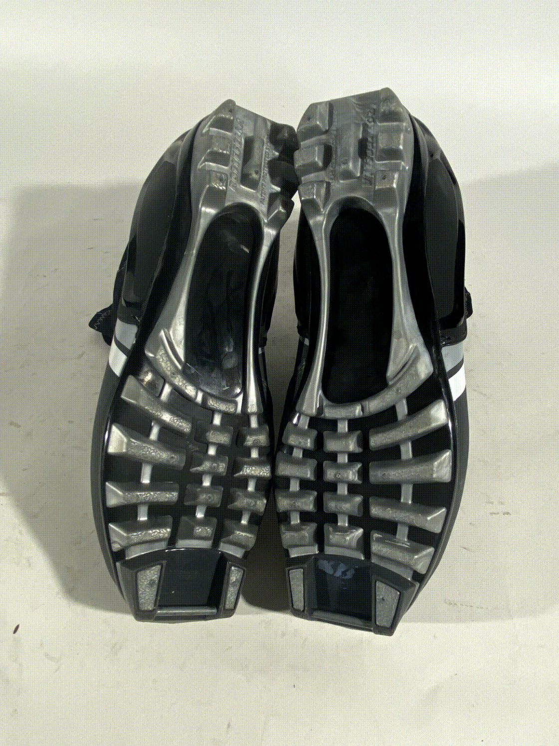 FISCHER Classic Nordic Cross Country Ski Boots Size EU43 US9.5 NNN Profil 3211