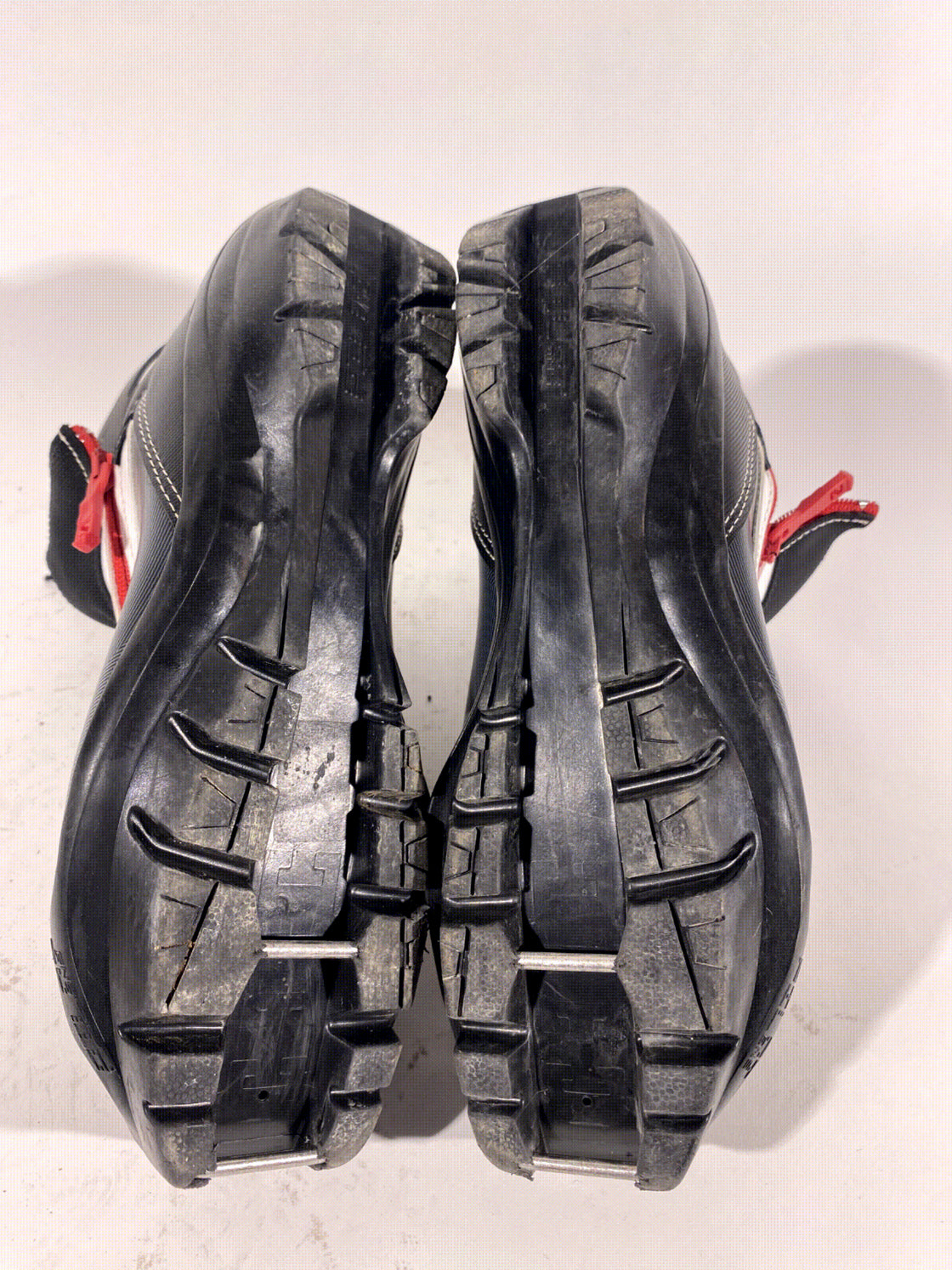 SALOMON Classic Nordic Cross Country Ski Boots Size EU38 2/3 US6 SNS Pilot 1370