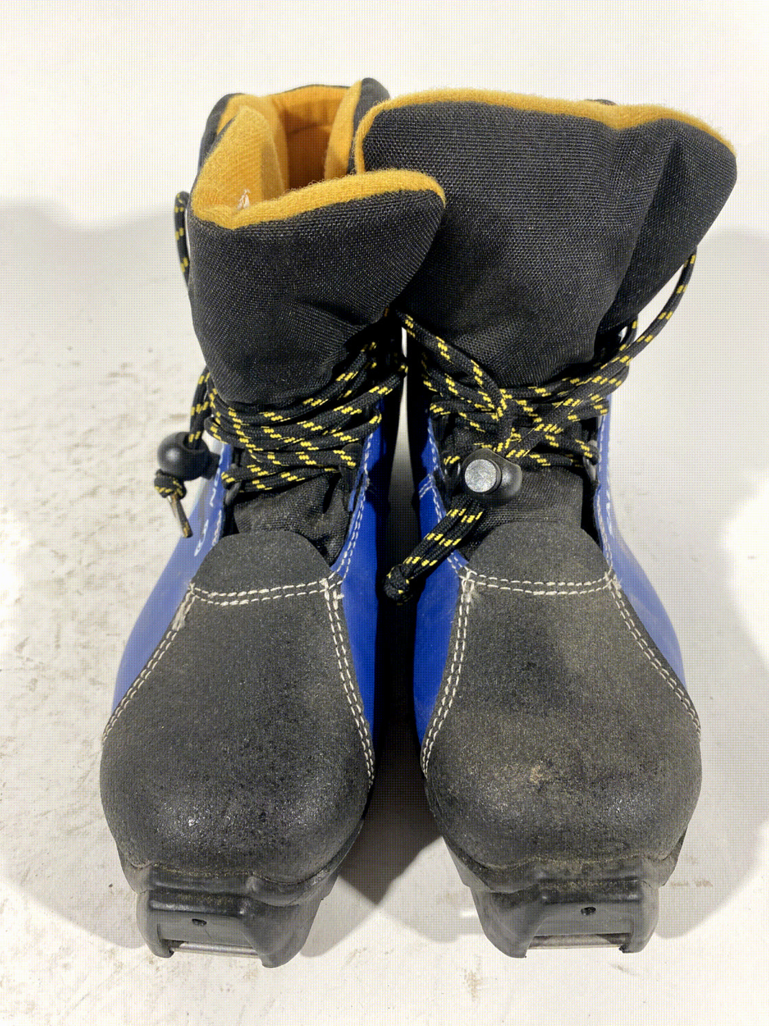 SALOMON Igloo Cross Country Ski Boots Size EU38 US5.5 SNS Profil 1406