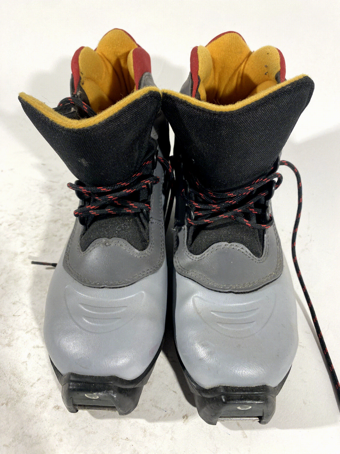 SALOMON Nordic Cross Country Ski Boots Size EU37 US4.5 SNS profil 1408