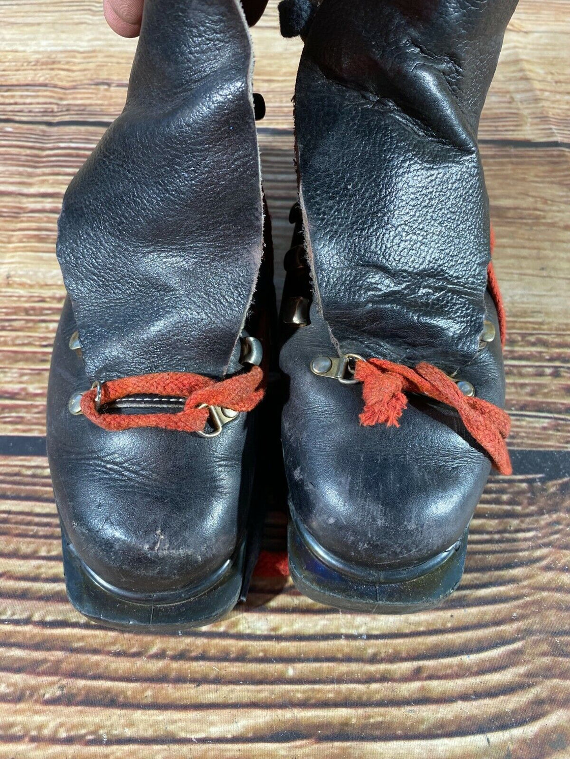Vintage Alpine Ski Boots Skiing EU38 US5.5 UK4.5 Mondo 240 Cable Bindings KL158