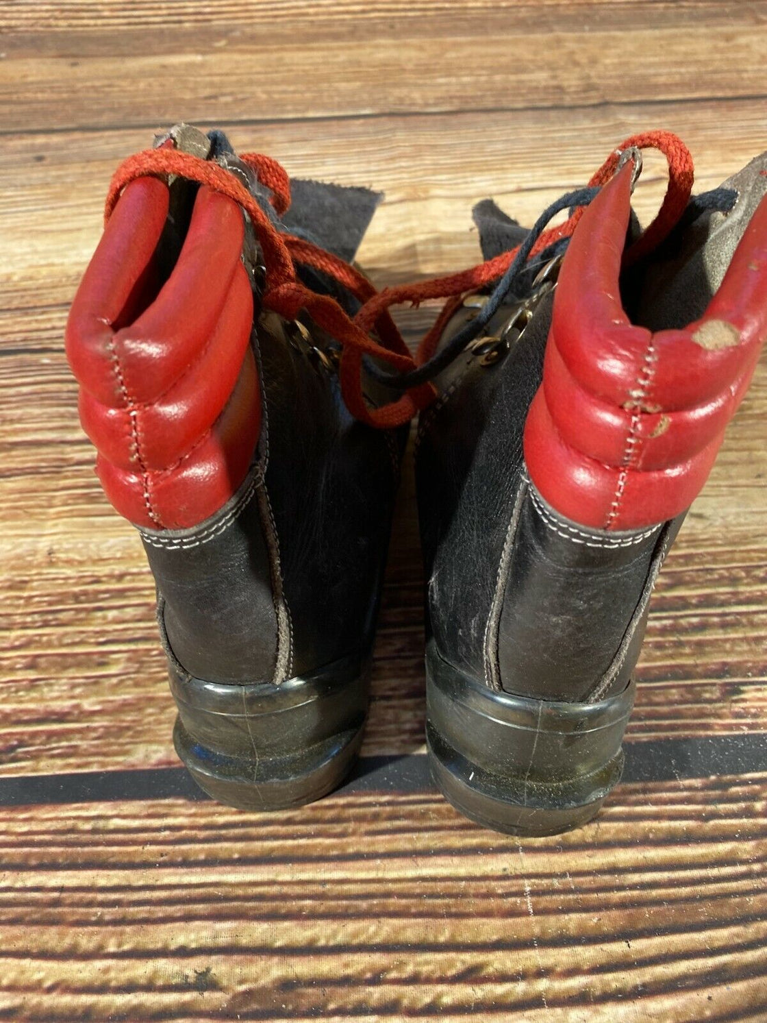 Vintage Alpine Ski Boots Skiing EU38 US5.5 UK4.5 Mondo 240 Cable Bindings KL158