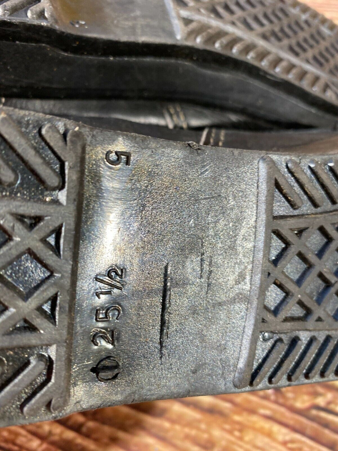 Vintage Alpine Ski Boots Skiing EU38 US5.5 UK5, Mondo 238 Cable Bindings KL156