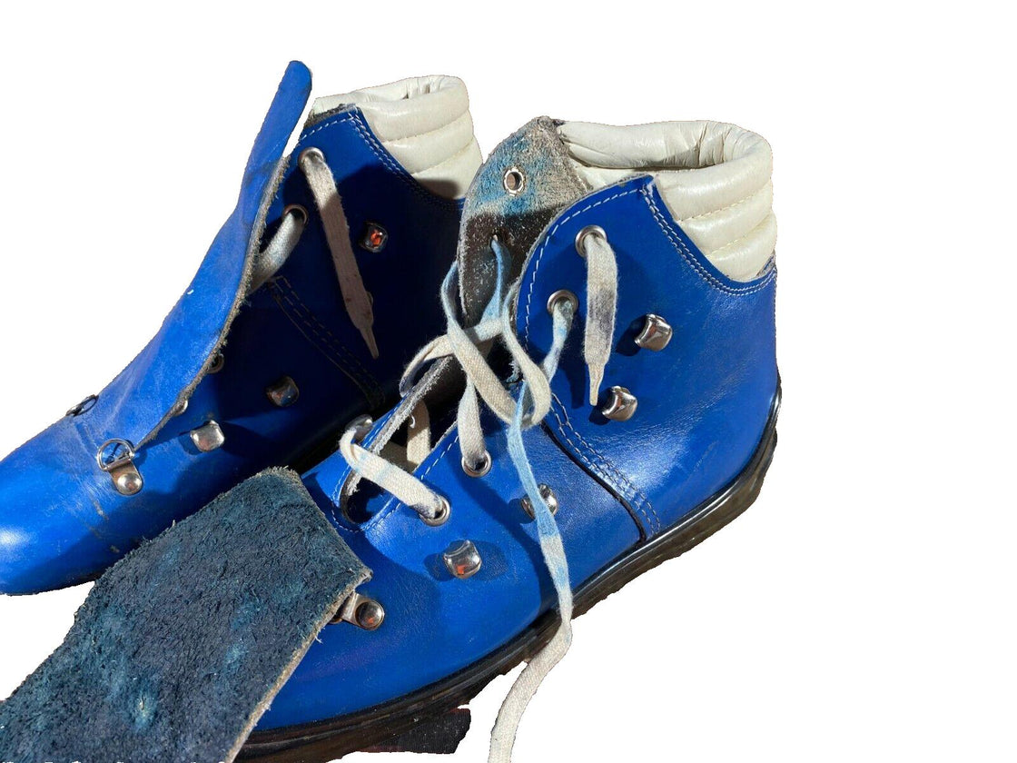 Vintage Alpine Ski Boots Mountain Skiing Ladies/Youth Size EU35, Mondo 234 KL146