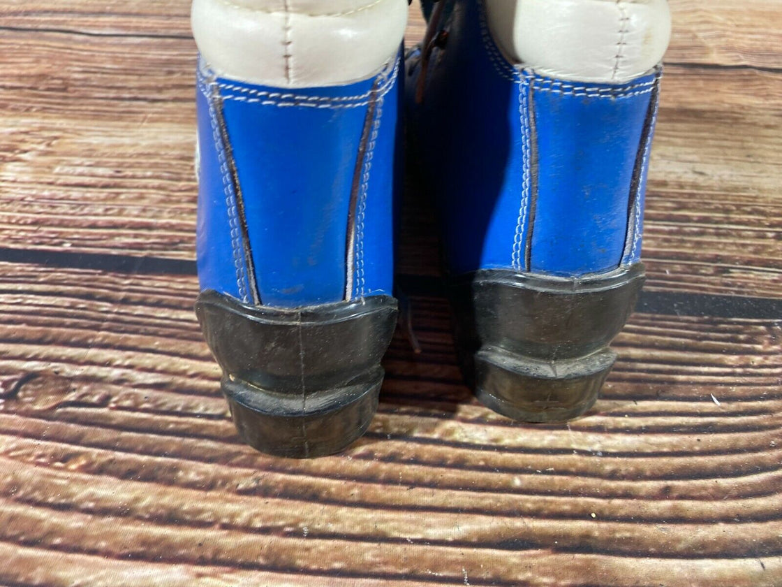 Vintage Alpine Ski Boots Mountain Skiing Ladies/Youth Size EU35, Mondo 234 KL146