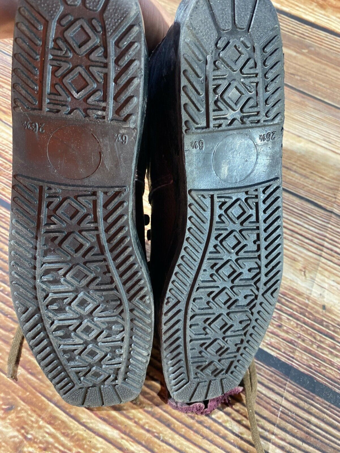 Vintage Leather Alpine Ski Boots EU41 UK7.5 Mondo 256 Cable Bindings KL159