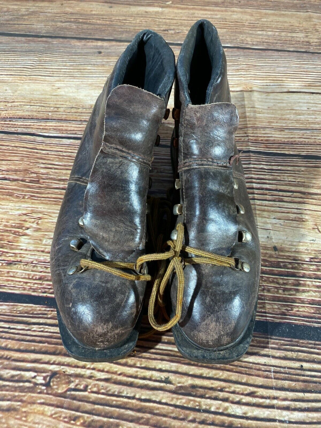 Vintage Leather Alpine Ski Boots EU43, UK9.5 Mondo 270 Cable Bindings KL160
