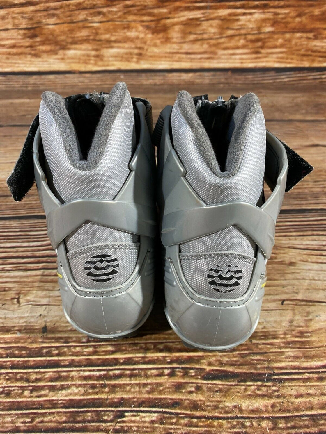 Alpina SP30L Nordic Cross Country Ski Boots Size EU40 US7.5 NNN bindings 710