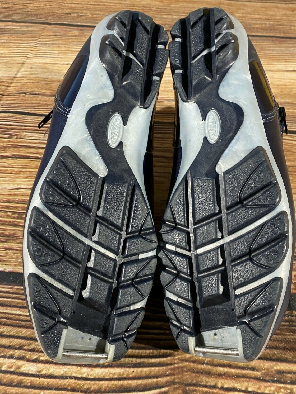 Alpina 311 Nordic Cross Country Ski Boots Size EU43 US9.5 NNN bindings 584