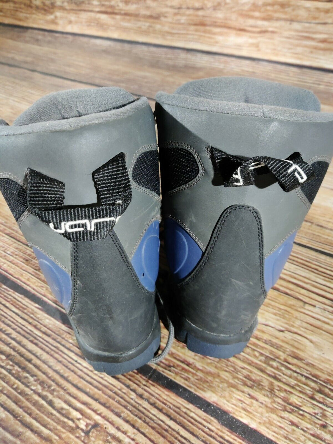 WARP Snowboard Boots Youth Kids Size EU35, US3.5, UK2.5, Mondo 225 mm A
