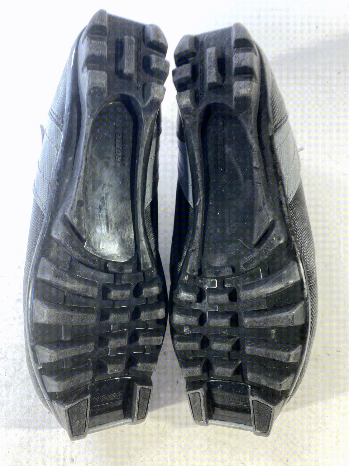 Madshus CT100 Classic Nordic Cross Country Ski Boots Size EU42 US9 for NNN 415