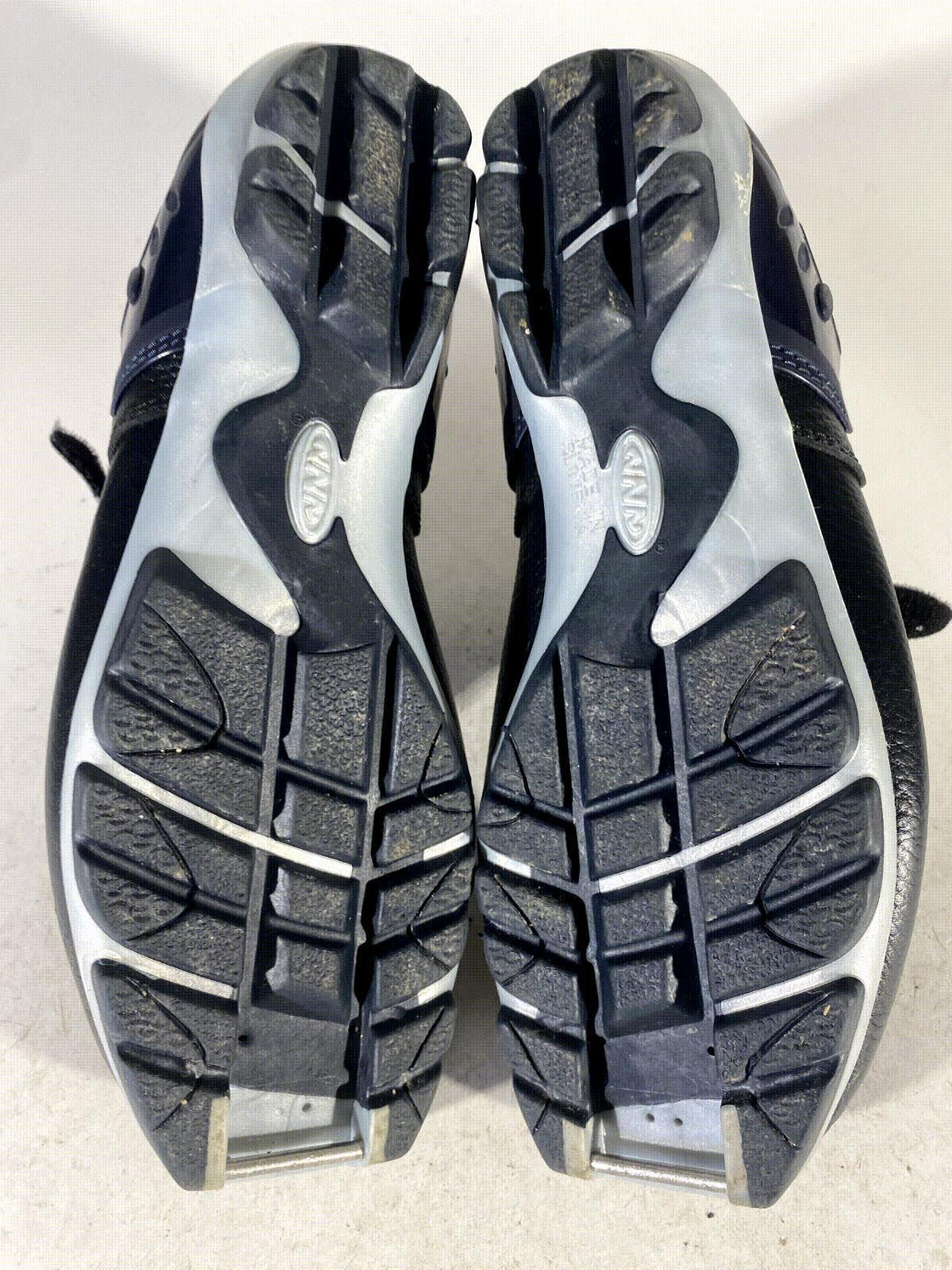 Alpina 240 Nordic Cross Country Ski Boots Size EU40 US7.5 NNN bindings 833