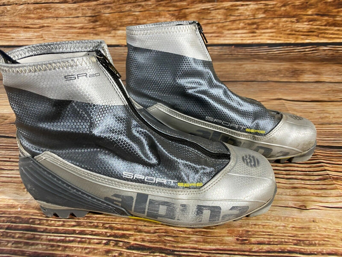 Alpina SR20 Nordic Cross Country Ski Boots Size EU42 US9 NNN bindings 953