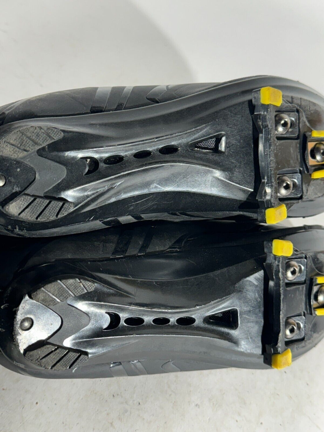 ENDURANCE Sports Cycling Road Shoes EU43 US9 Mondo 278 cs444