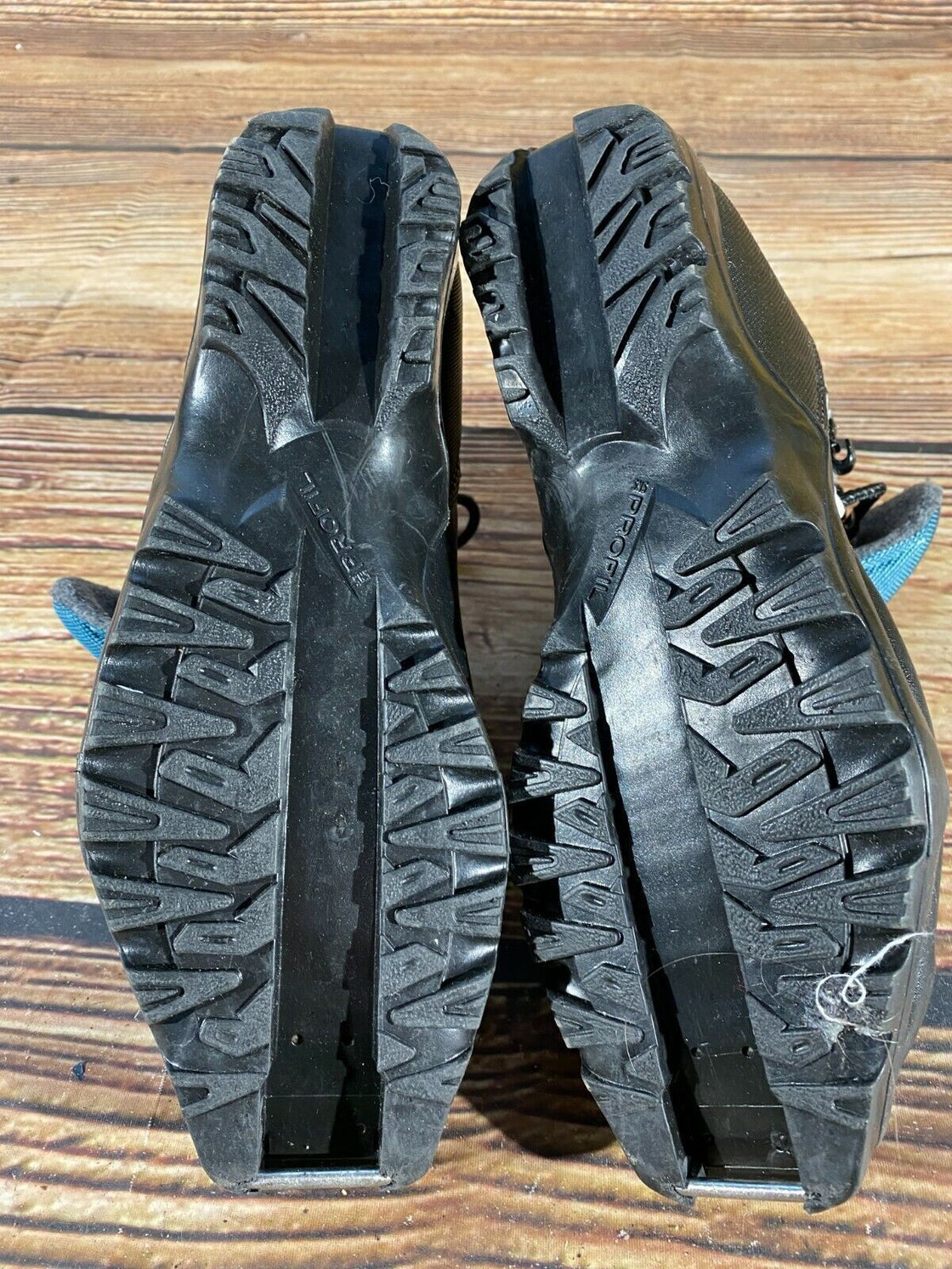 Salomon Nordic Cross Country Ski Boots Size EU39 US7 SNS profil