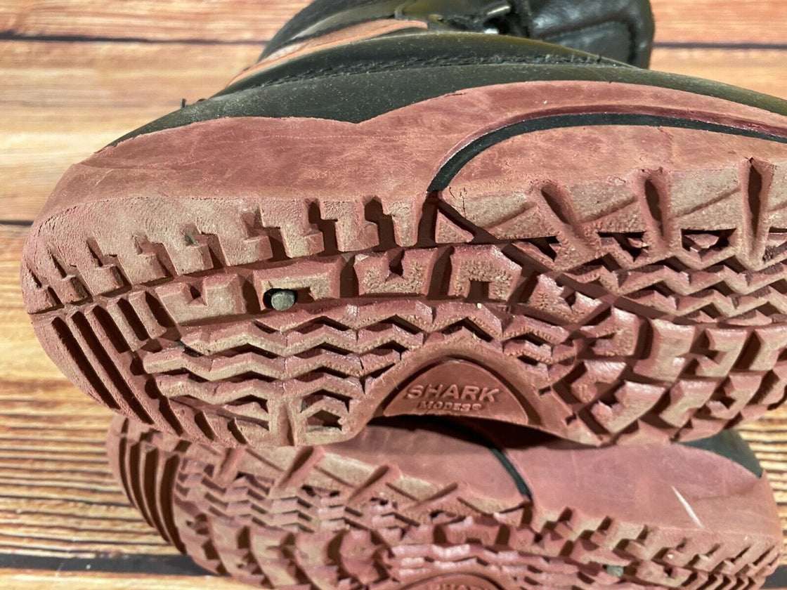 SHARK Vintage Snowboard Boots Size EU38, US6, UK5, Mondo 238 mm